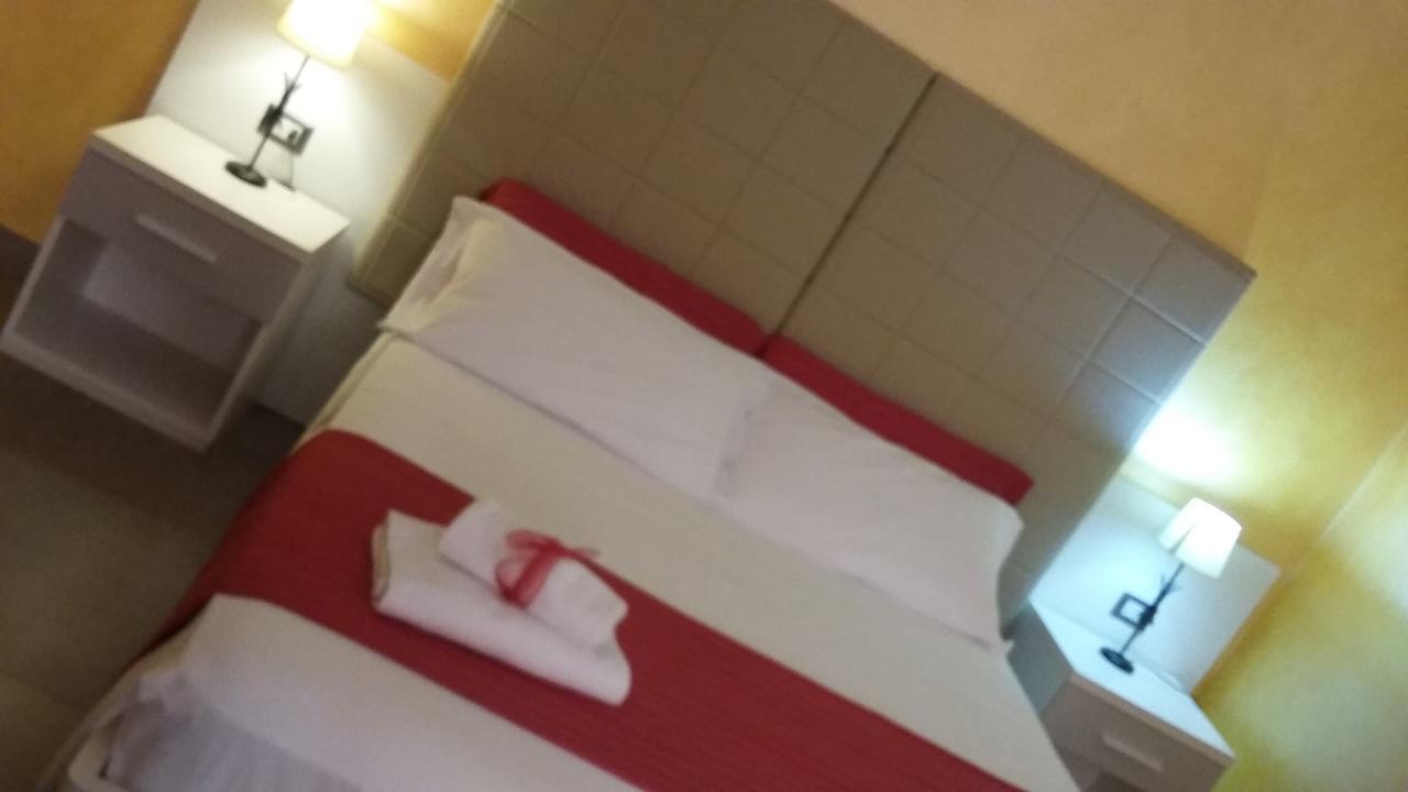 B&B Fiumicino Airport Resort ภายนอก รูปภาพ