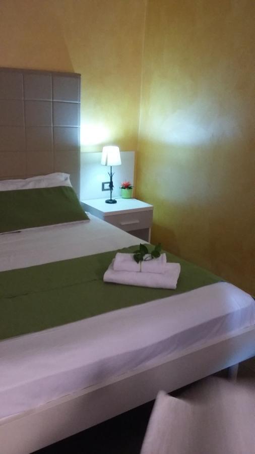 B&B Fiumicino Airport Resort ภายนอก รูปภาพ
