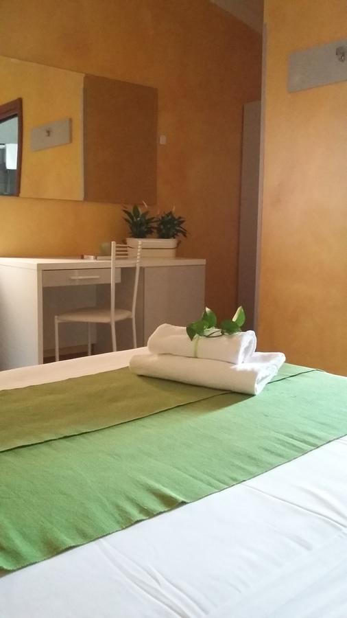 B&B Fiumicino Airport Resort ภายนอก รูปภาพ