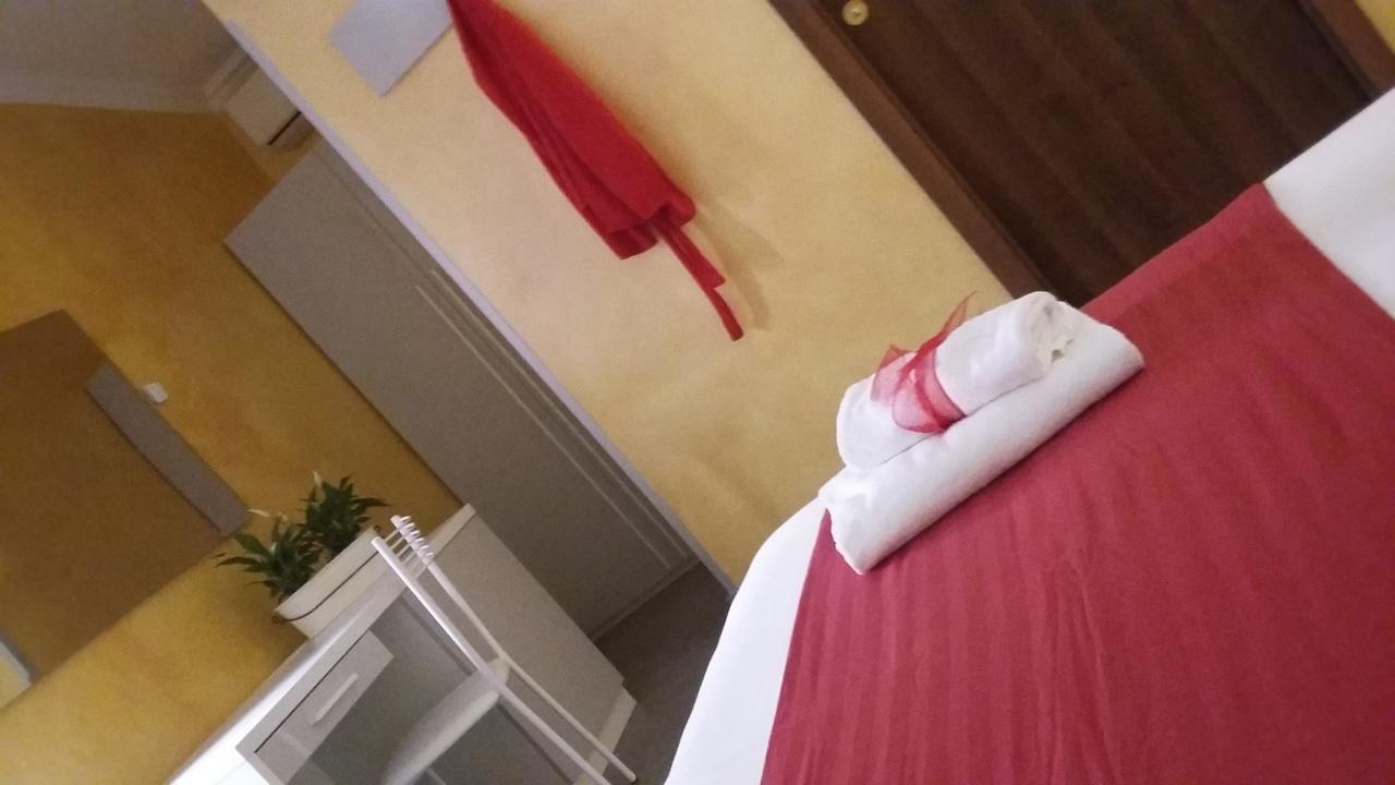 B&B Fiumicino Airport Resort ภายนอก รูปภาพ