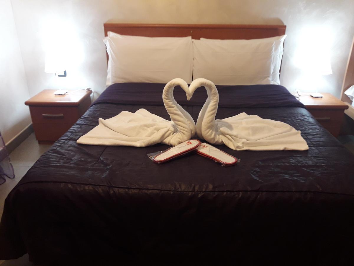 B&B Fiumicino Airport Resort ภายนอก รูปภาพ