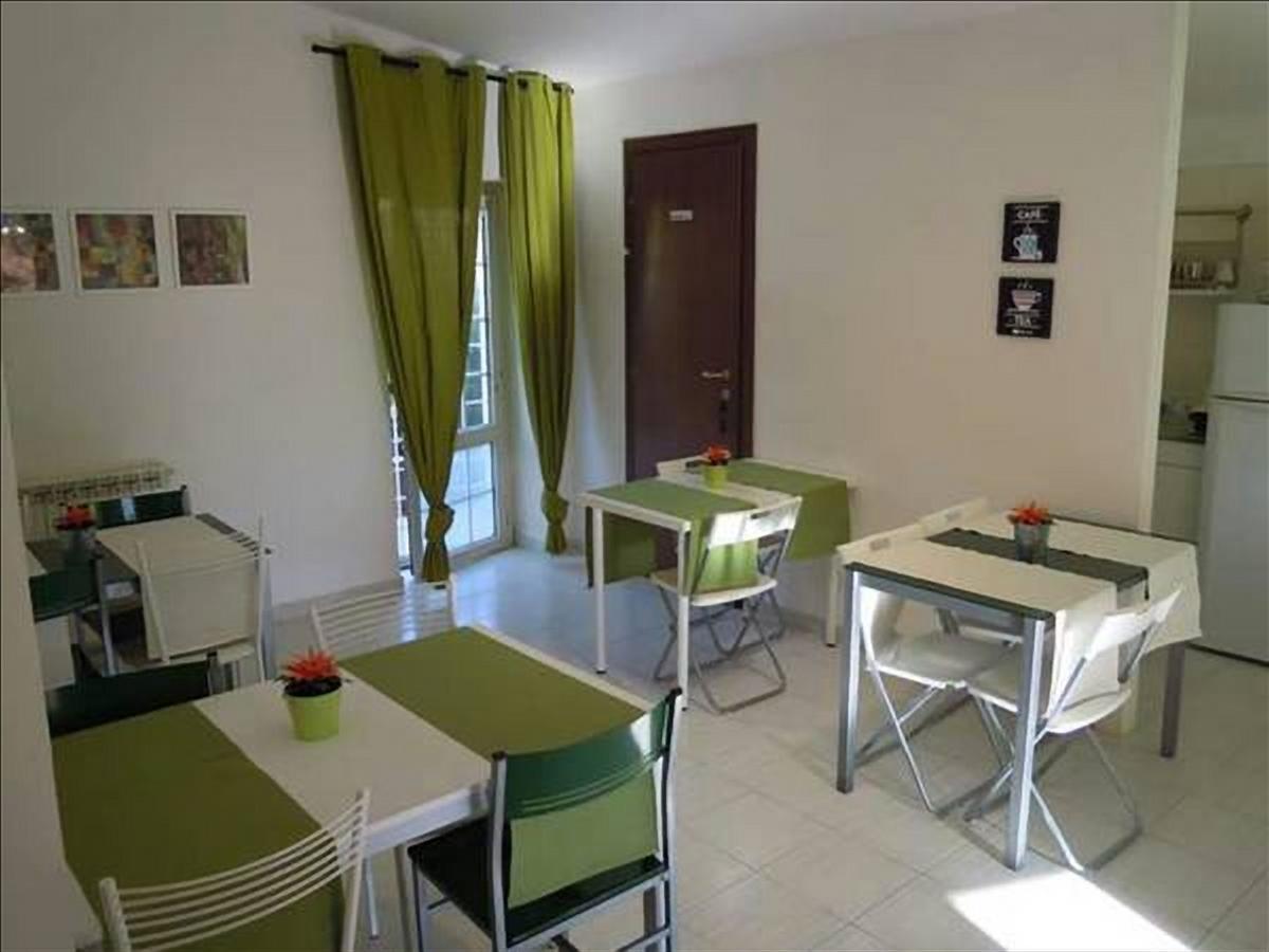 B&B Fiumicino Airport Resort ภายนอก รูปภาพ